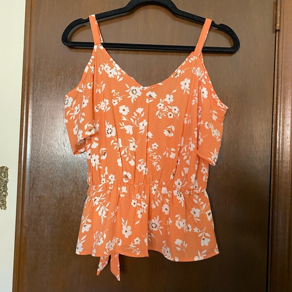 Sienna Sky - Cold Shoulder Top - Picture 2 of 2